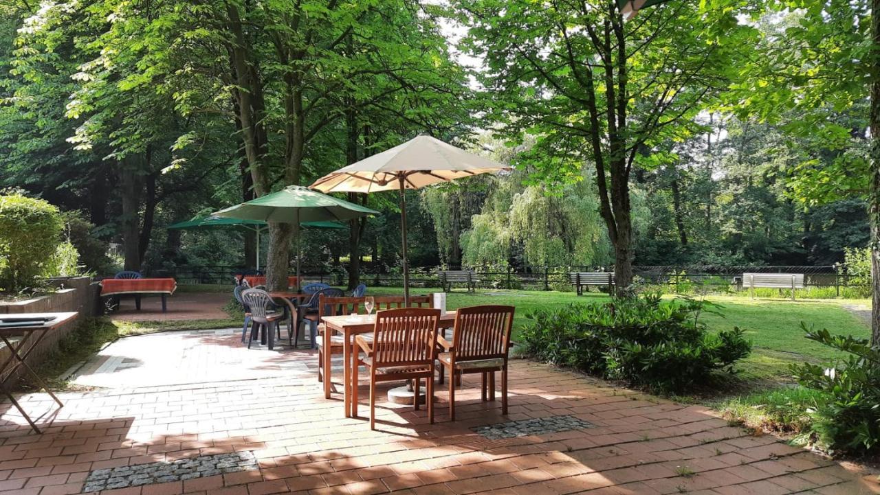 Parkhotel Keck - Castillo Del Bosque Wingst 외부 사진